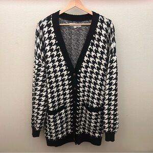 LOFT Black and White Houndstooth Oversized Knit Cardigan Medium